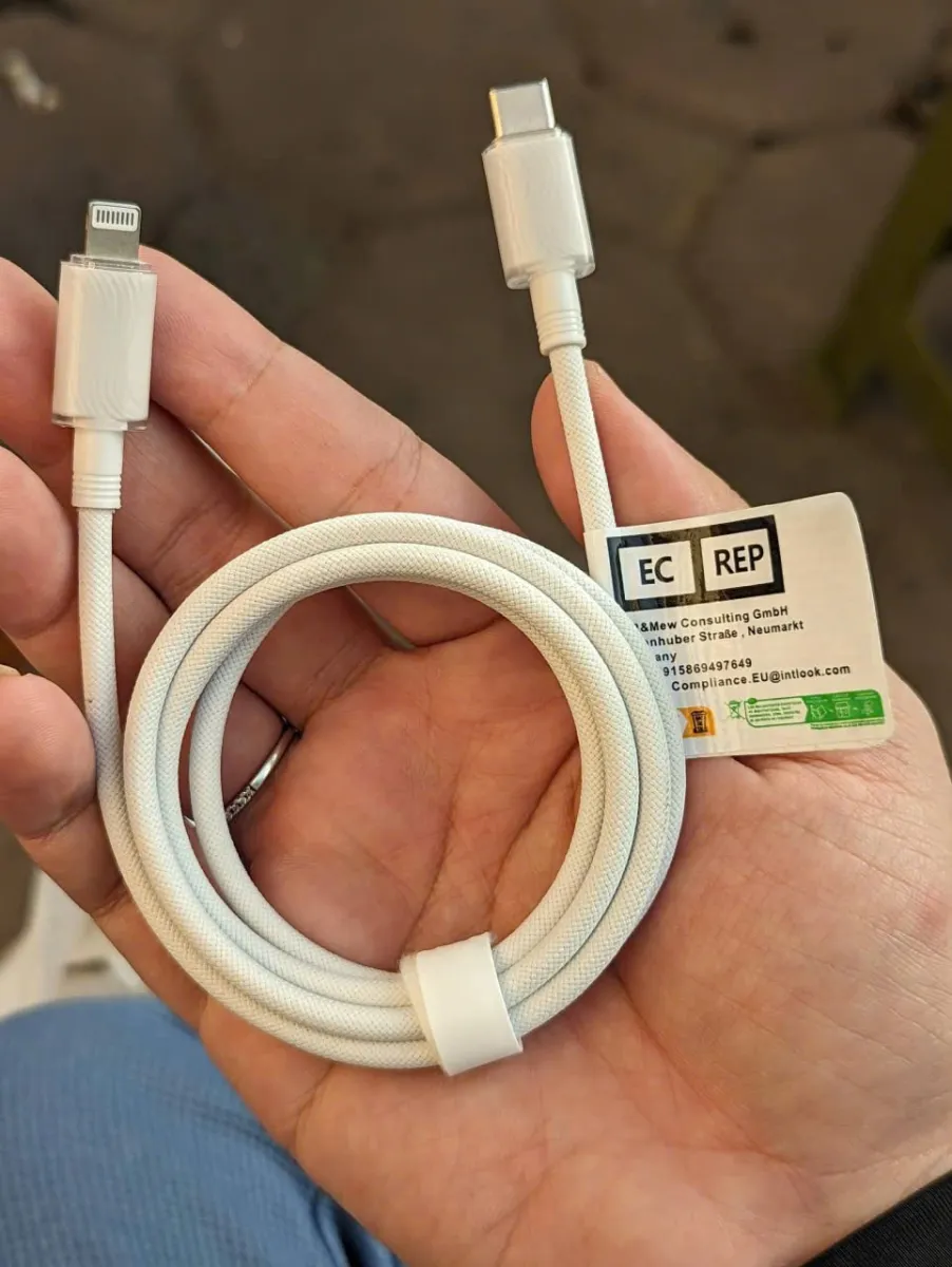 Dây cáp dù C to L Đức 27W sạc nhanh cho Iphone 14 PRM