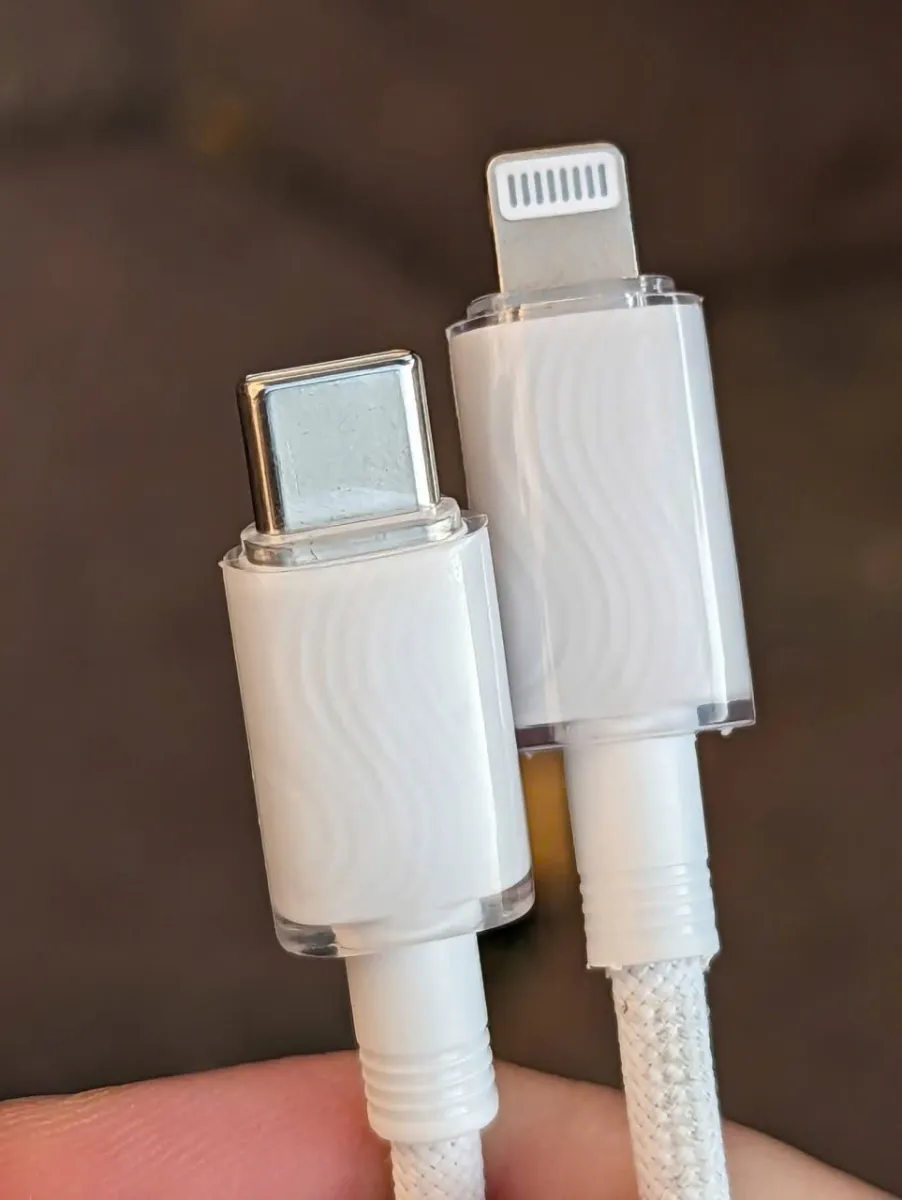 Dây cáp dù C to L Đức 27W sạc nhanh cho Iphone 14 PRM