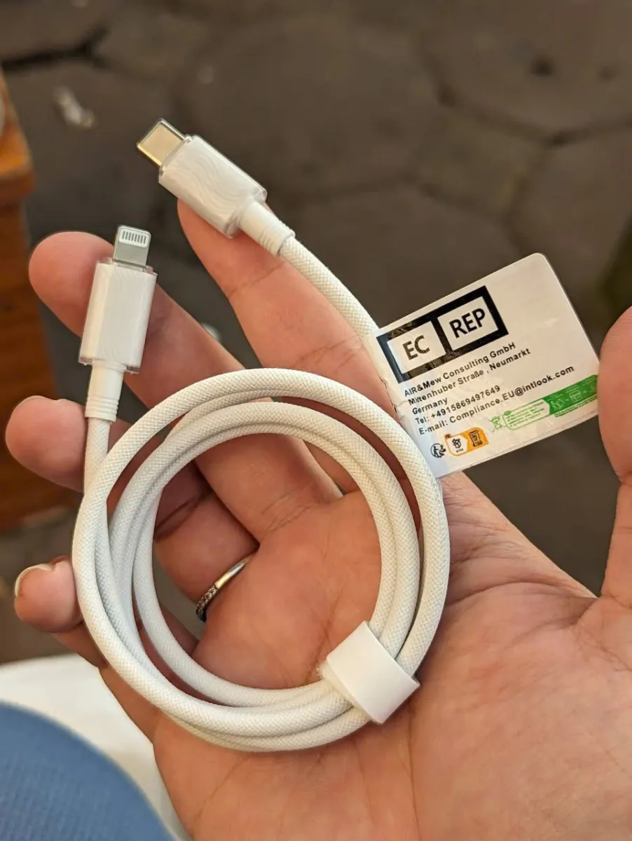 Dây cáp dù C to L Đức 27W sạc nhanh cho Iphone 14 PRM