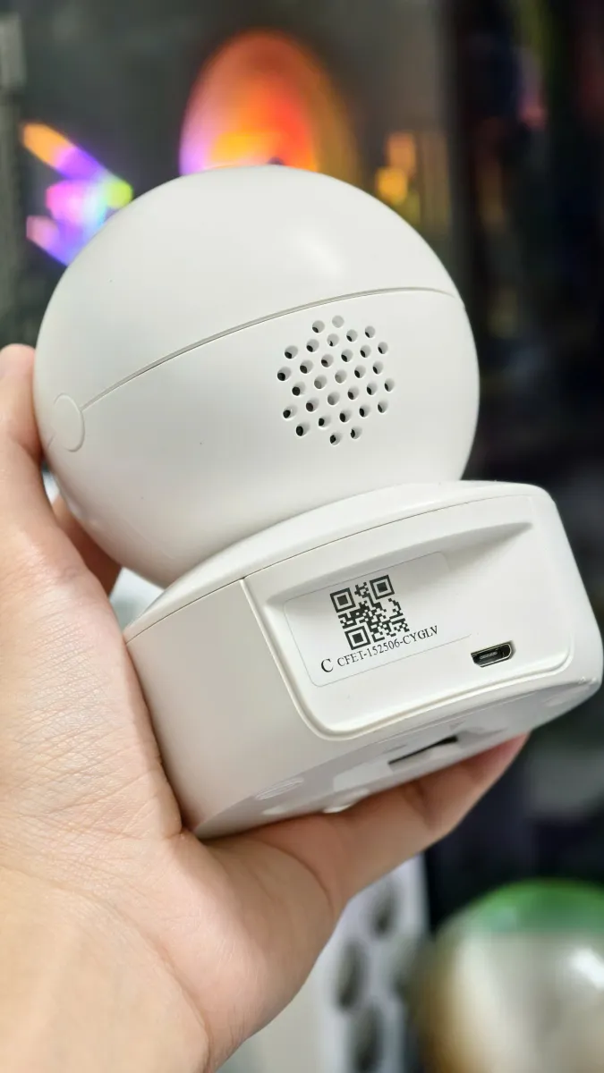 Camera wifi thông minh, xoay 360°, dùng app V360 Pro, có AI - Độ phân giải UHD rất nét (nét gấp nhiều lần Full HD) - Không dùng thẻ nhớ